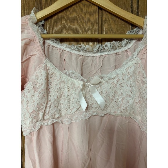 Vintage Pink Nightgown with Lace Trim Silky Feel NO TAGS - Picture 2 of 9